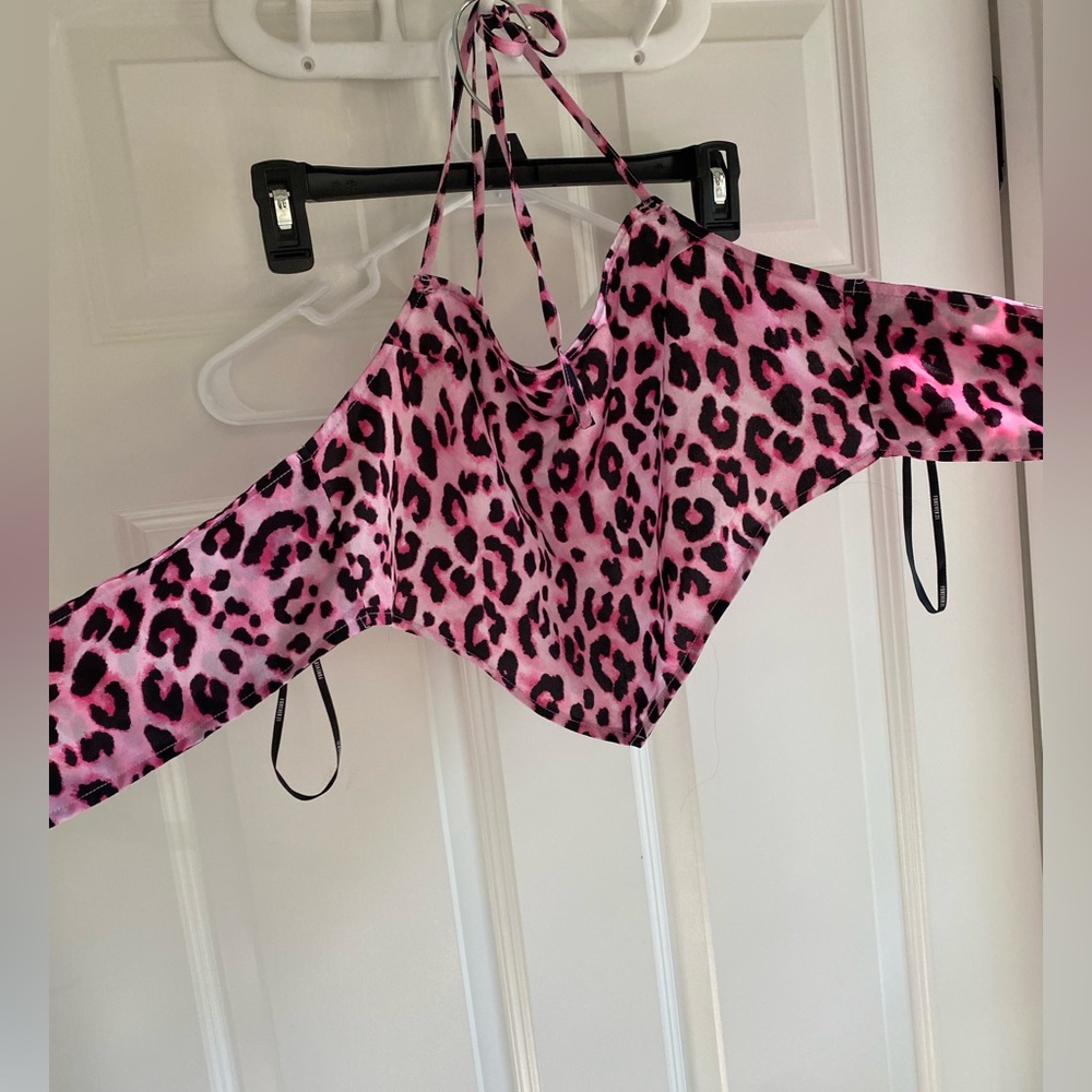 Forever 21 satin pink leopard tie top Size large